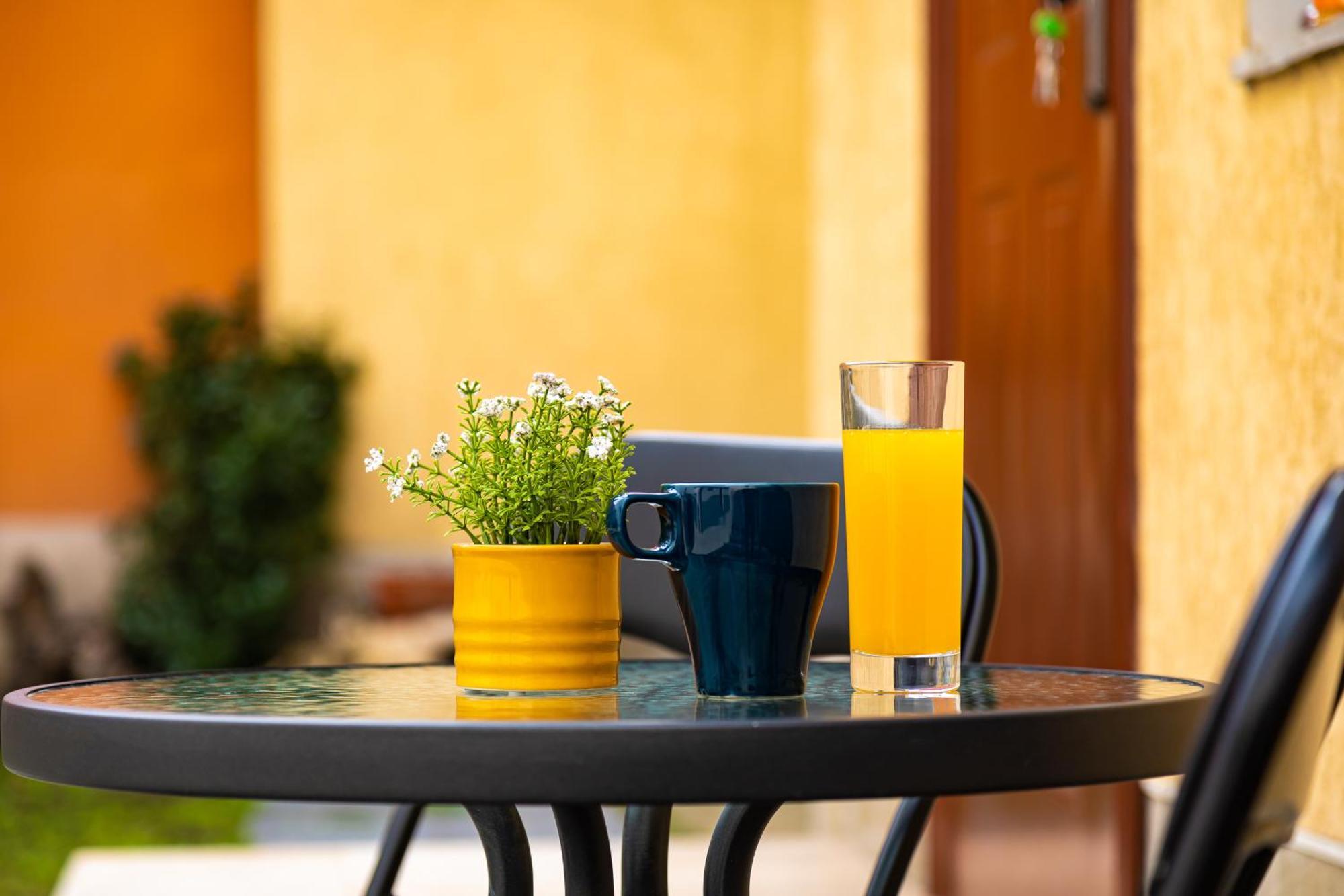 شقة 'Little Little' House In The Town Center & Parking بلوفديف المظهر الخارجي الصورة